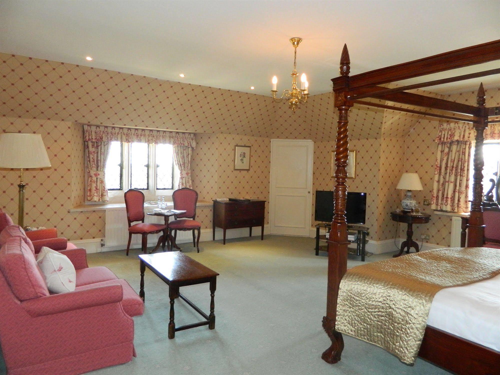 Eastwell Manor, Champneys Hotel & Spa แอชฟอร์ด ภายนอก รูปภาพ